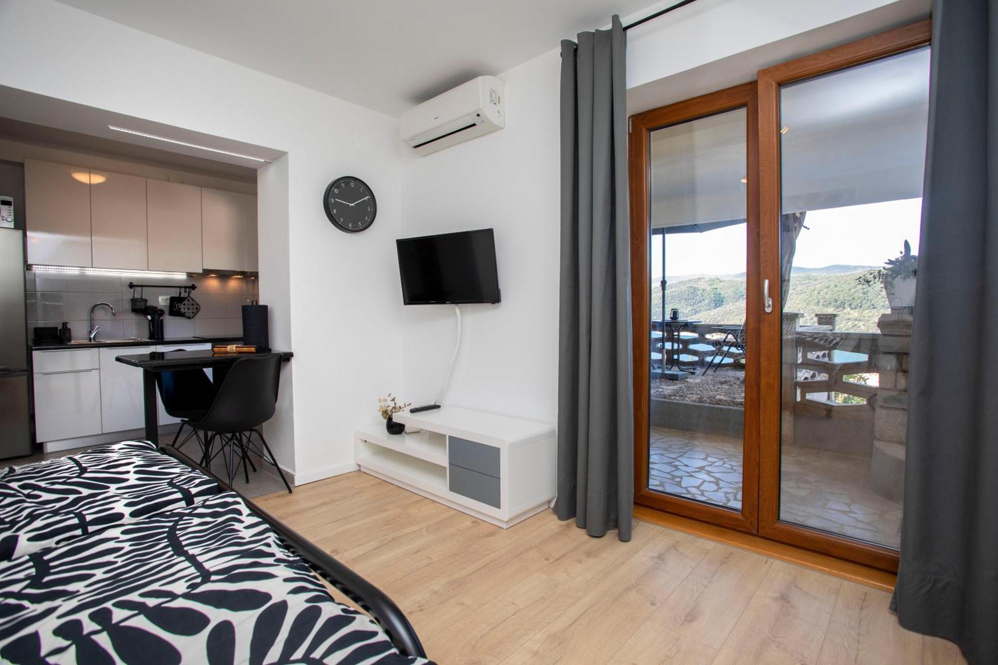 Studio Apartment Mia Rabac Exteriér fotografie